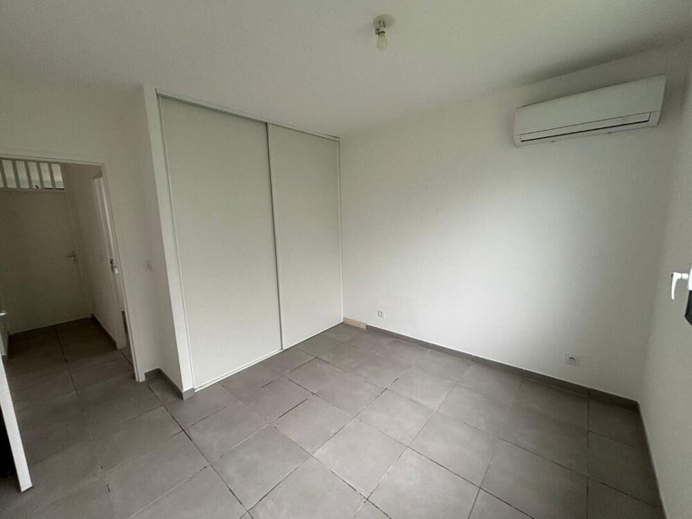 Appartement T3 Superficie 70 m2 avec 14m2 de terrasse et Jar