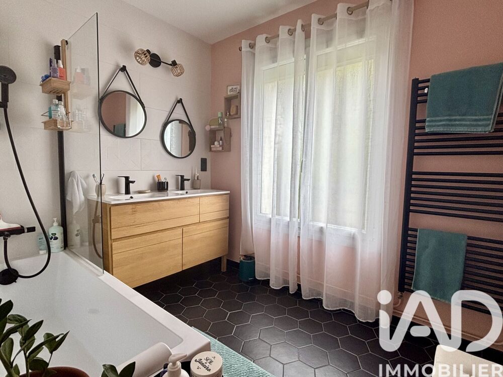 vente Maison - 8 pièce(s) - 157 m² Tours (37100)