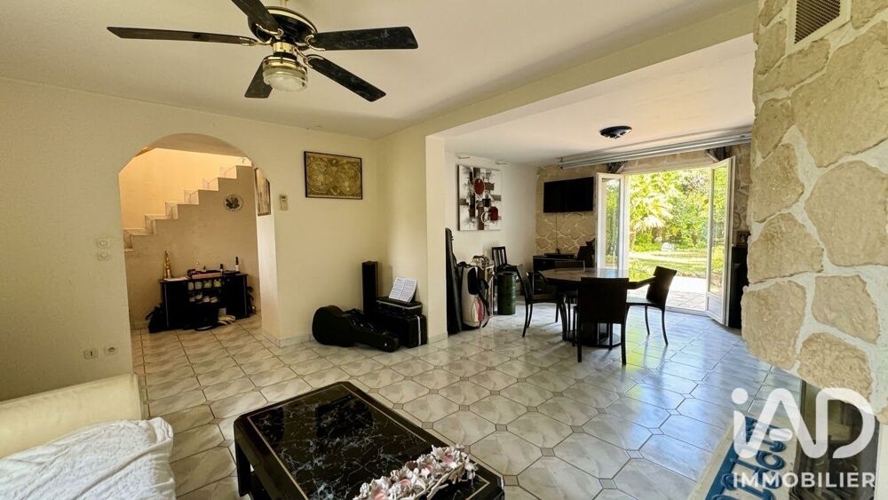 Vente Maison Vente Maison traditionnelle 6 pièces Mandres-les-roses