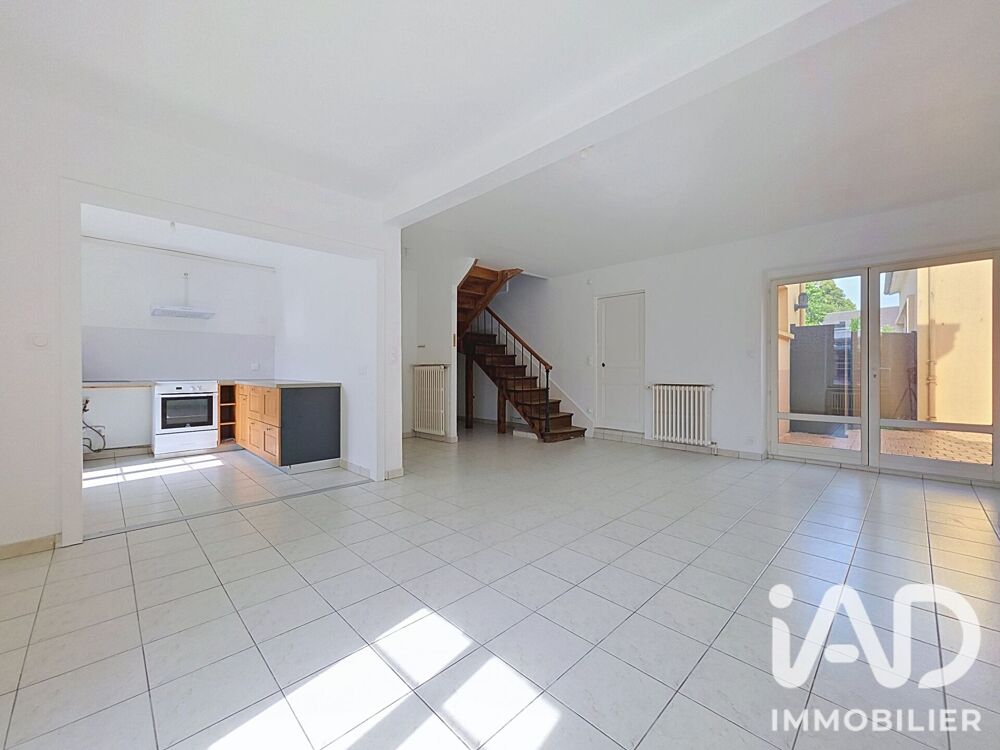 Maison 5 pièces 127 m² · à Bréhal · 127 m² · 180 000 €