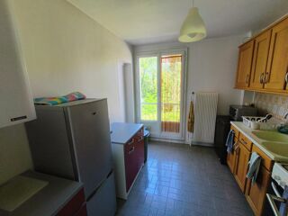  Appartement à louer 4 pièces 74 m²