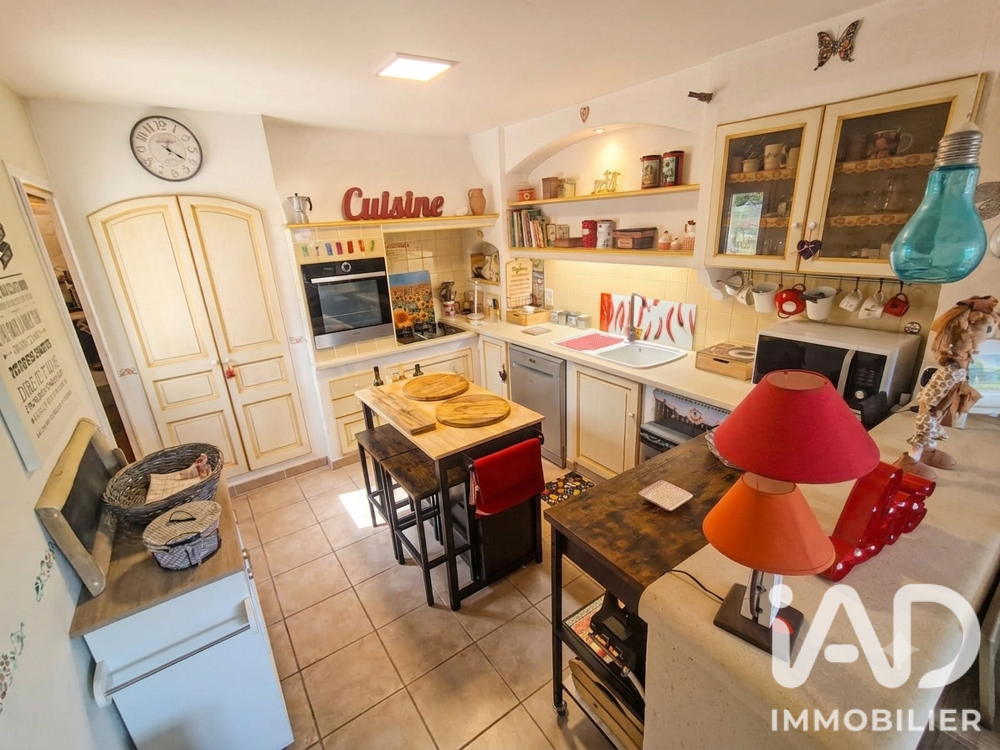 à vendre  Maison Murs (84220)