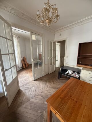 Vente Appartement Paris 15e - 3 pièces de charme à rénover, ascenseur et cave Paris 15