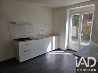  Appartement à louer 3 pièces 86 m²