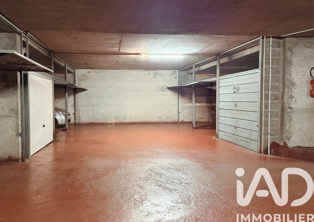 Vente Parking/Garage Vente Parking 12 m&sup2; Paris 17