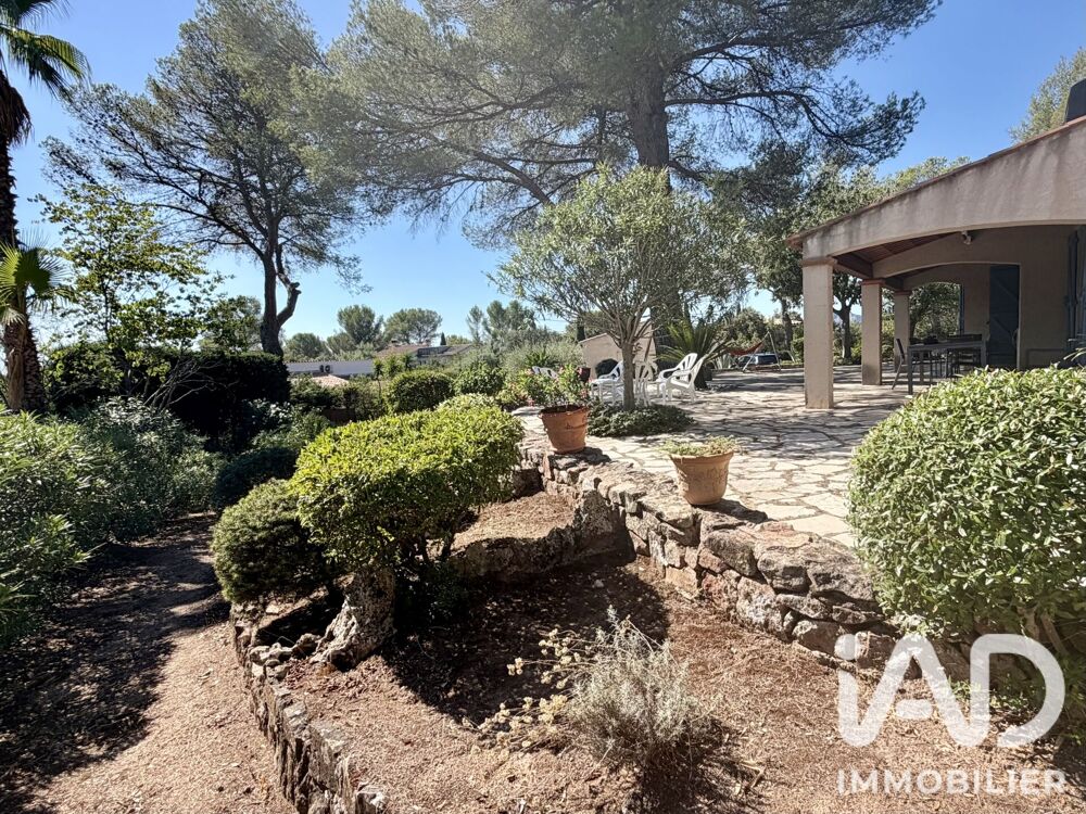 à vendre  Maison Roquebrune-sur-Argens (83520)