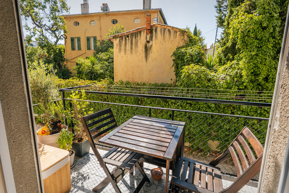 Vente Appartement BALCON PLEIN SUD - SANS VIS-À-VIS -PLACE SAINT-EUGÈNE T3 - 62m2 Marseille 7