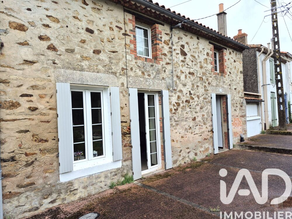 Vente Maison Vente Maison/villa 7 pièces Saint-hilaire-le-vouhis