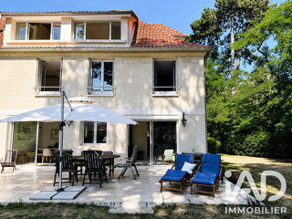  Maison à louer 8 pièces 164 m²