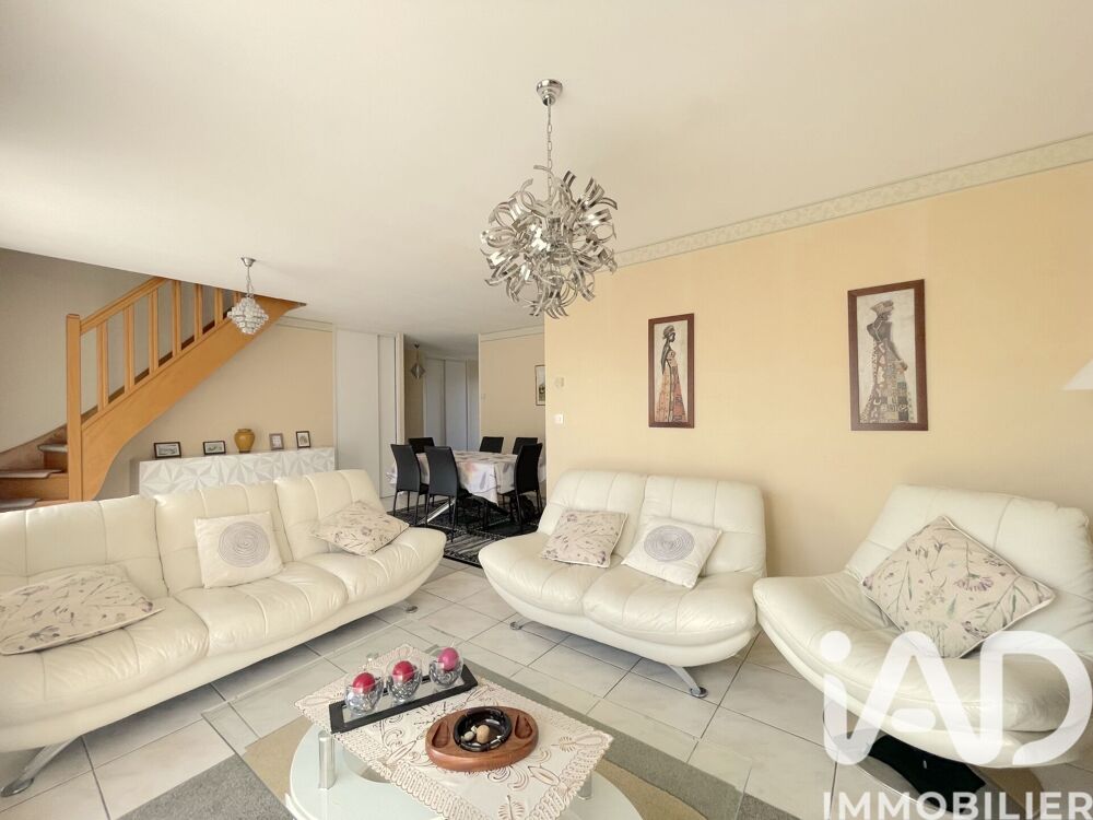 Vente Maison Vente Maison traditionnelle 7 pièces Villemandeur