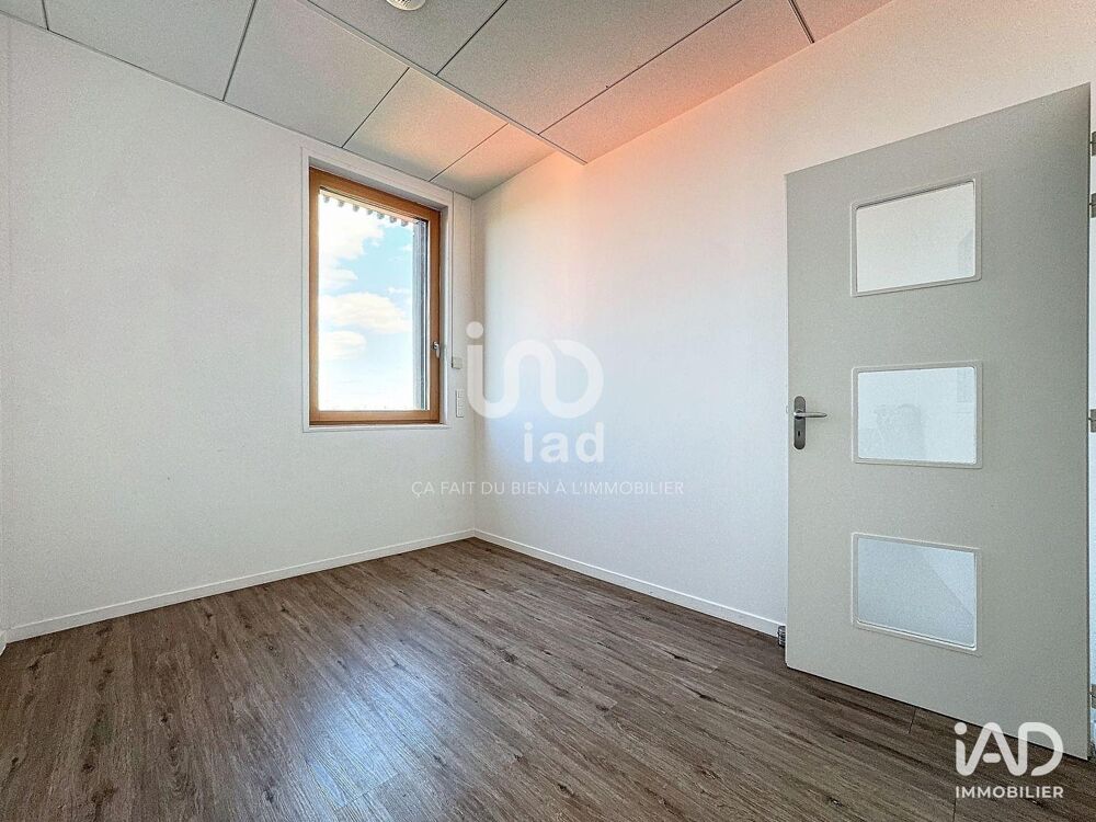   Location Bureaux 94 m&sup2; Saint-priest