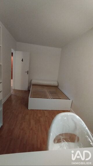  Appartement à louer 4 pièces 10 m²