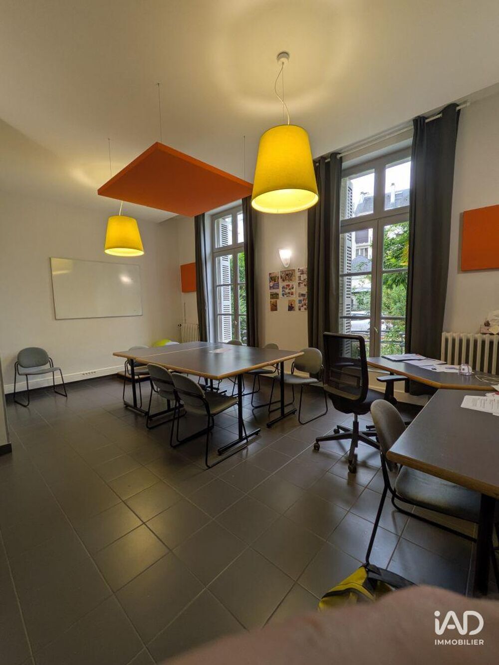   Location Bureaux 170 m&sup2; 