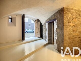  Appartement à louer 3 pièces 138 m²