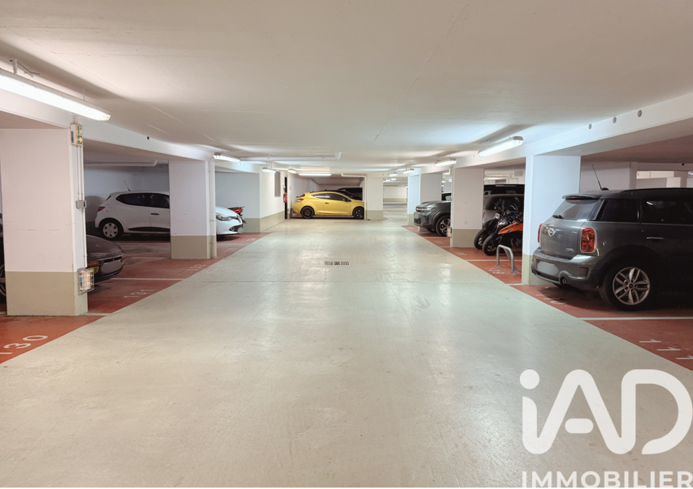 Vente Parking/Garage Vente Parking 12 m&sup2; Paris 11