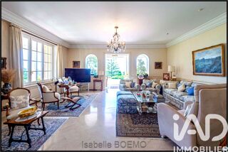  Maison à vendre 15 + pièces 555 m²