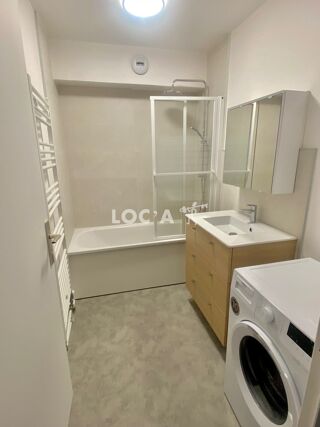  Appartement � louer 4 pi�ces 82 m�