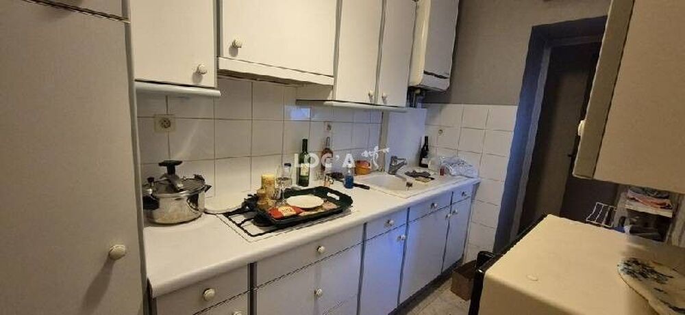 550€ cc / Mois - AFFAIRE ! Appartement F3 Meublé donnant....