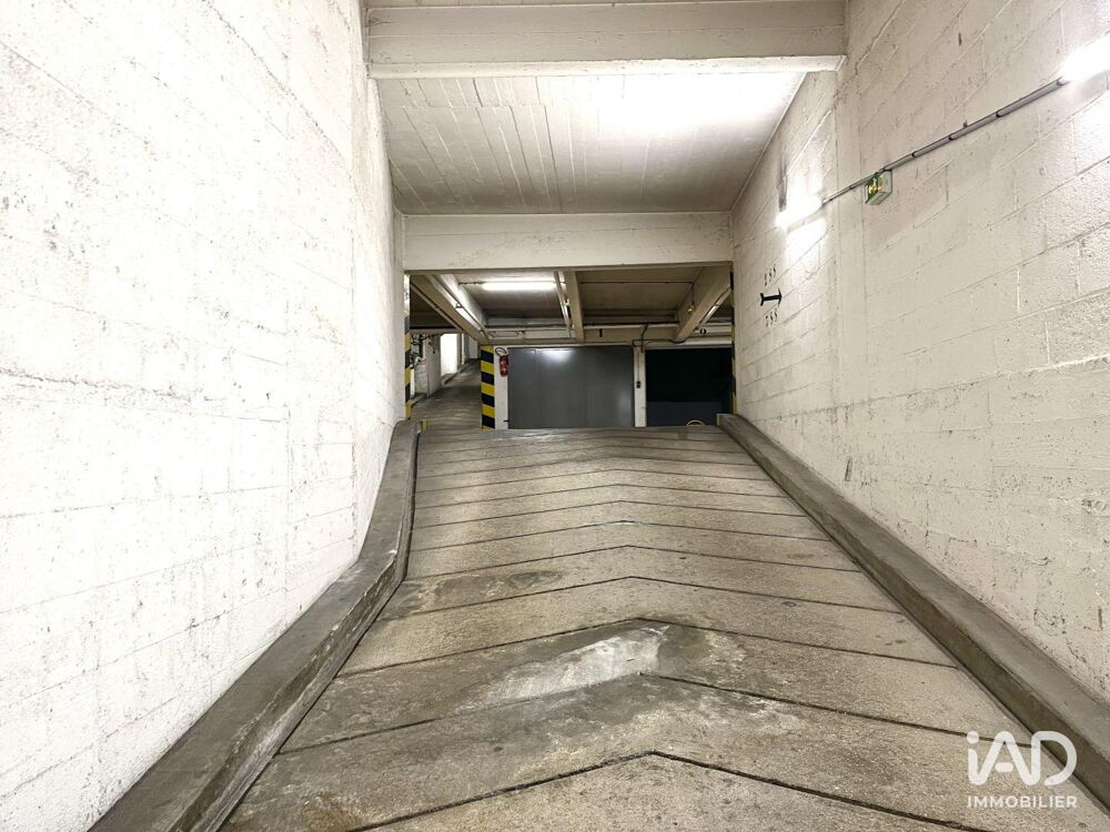 Location Parking/Garage Location Parking 11 m&sup2; Paris 7