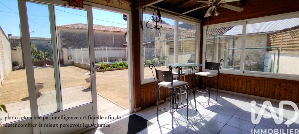 Vente Maison Vente Maison de village 16 pièces Saint-georges-de-longuepierre