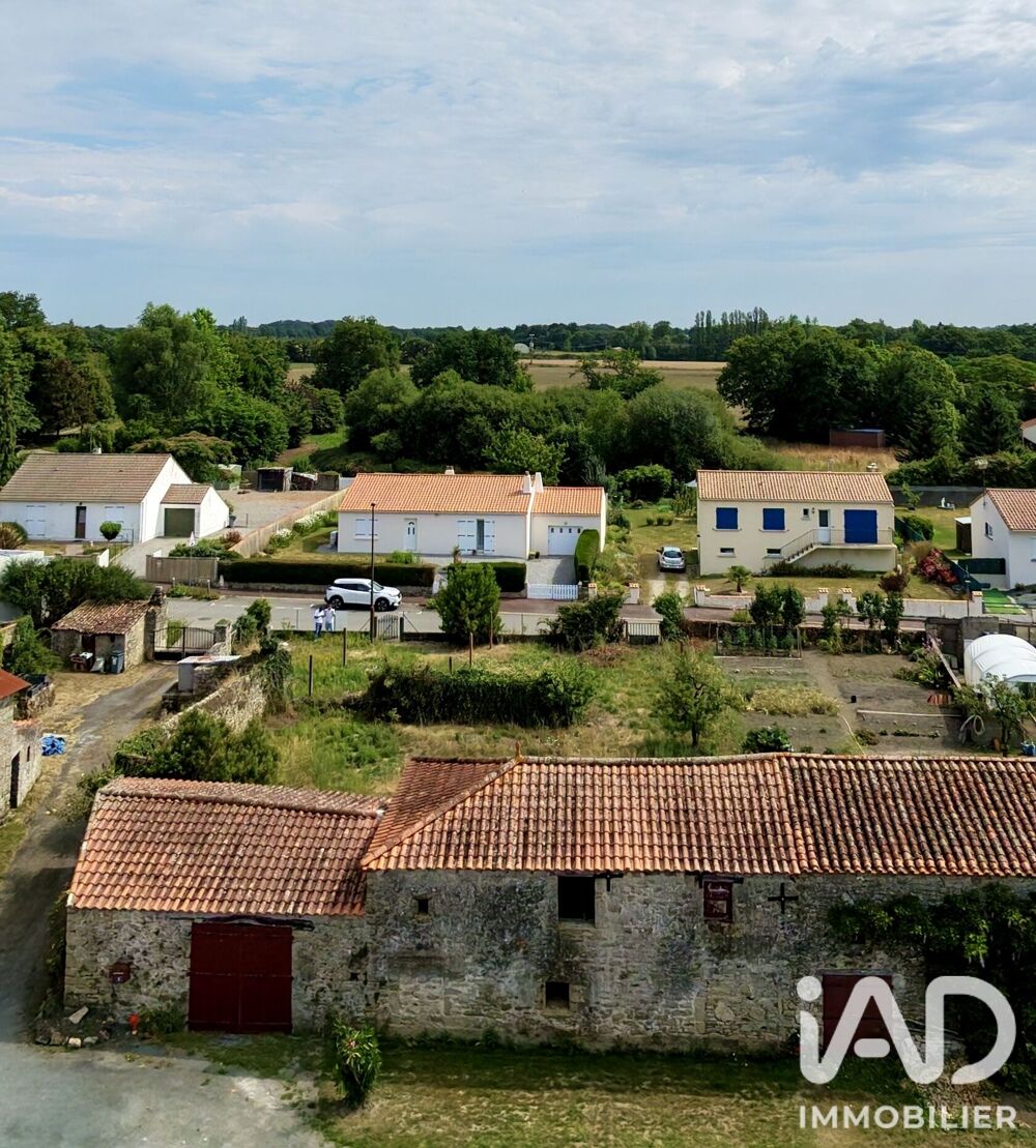 Maison 2 pièces 87 m² · à Beaufou · 87 m² · 112 000 €