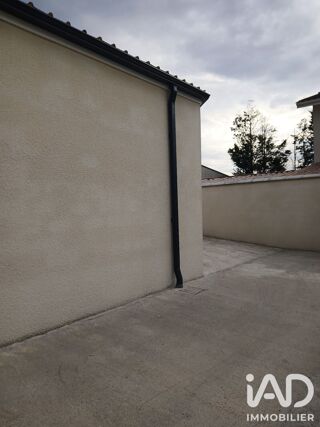  Parking / Garage à vendre 373 m²