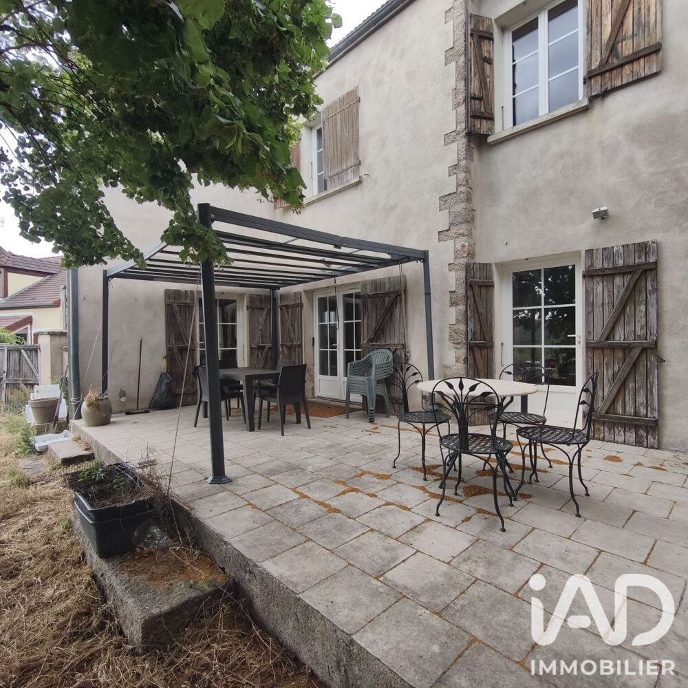 Maison 5 pièces 115 m² · à La Roche-en-Brenil · 115 m² · 122 000 €