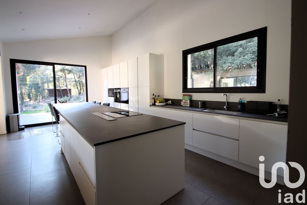 vente Maison - 6 pièce(s) - 235 m² Saint-Mathieu-de-Tréviers (34270)