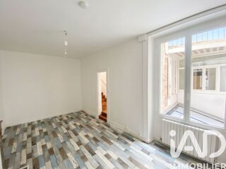  Appartement à louer 3 pièces 79 m²