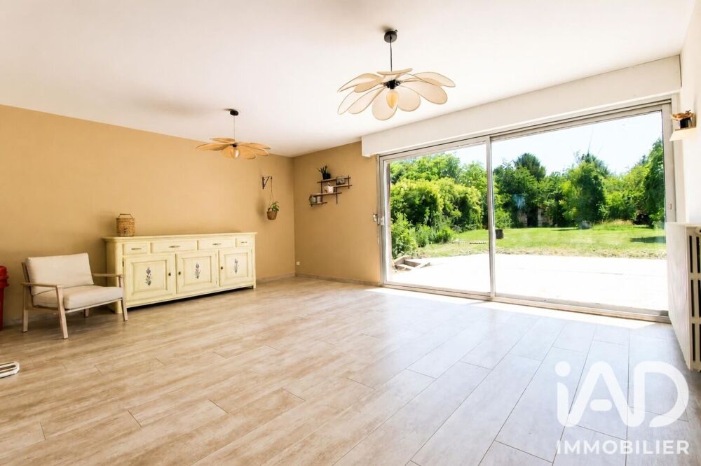 Vente Maison Vente Maison d'architecte 9 pièces Fère-champenoise