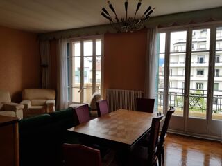  Appartement à louer 6 pièces 146 m²