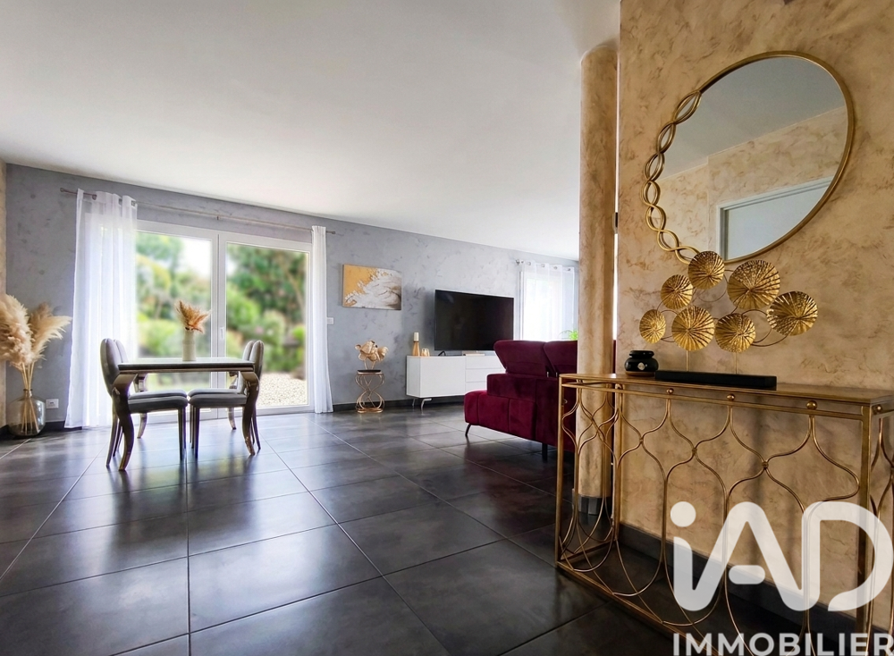 Vente Maison Vente Maison/villa 6 pièces Châteaugay