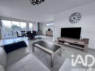  Maison à louer 6 pièces 122 m²