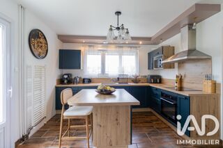  Maison à louer 9 pièces 175 m²