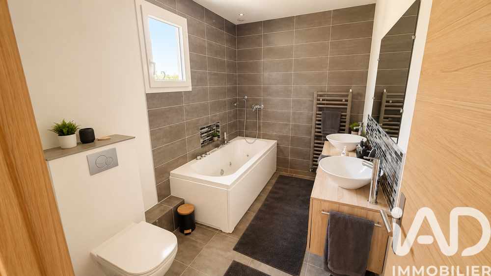 à vendre  Maison La Garde-Adhémar (26700)