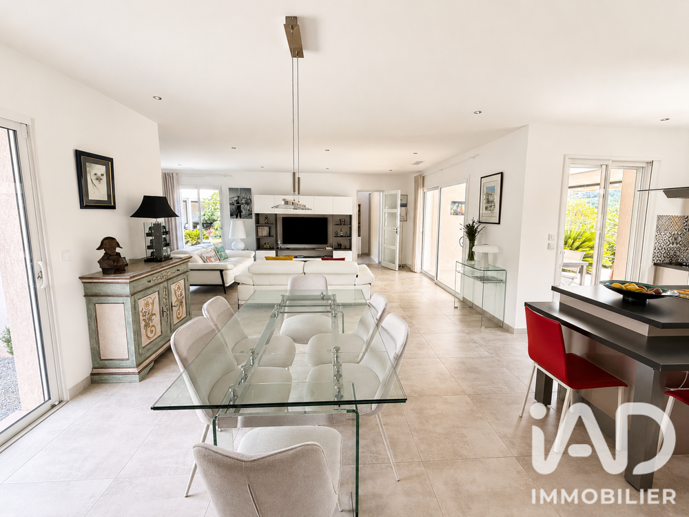 Vente Maison Vente Maison traditionnelle 5 pièces Le plan-de-la-tour