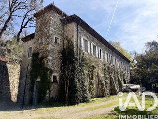  Maison à vendre 15 + pièces 718 m²