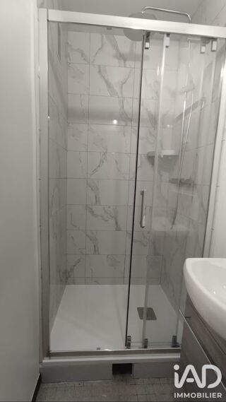  Appartement à louer 4 pièces 10 m²