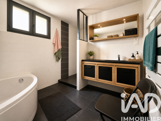  Maison à vendre 9 pièces 196 m²