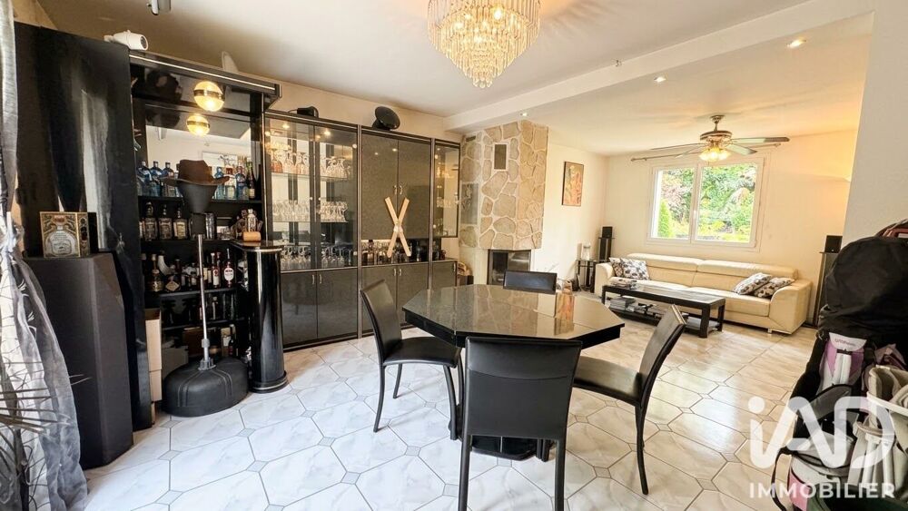 Vente Maison Vente Maison traditionnelle 6 pièces Mandres-les-roses