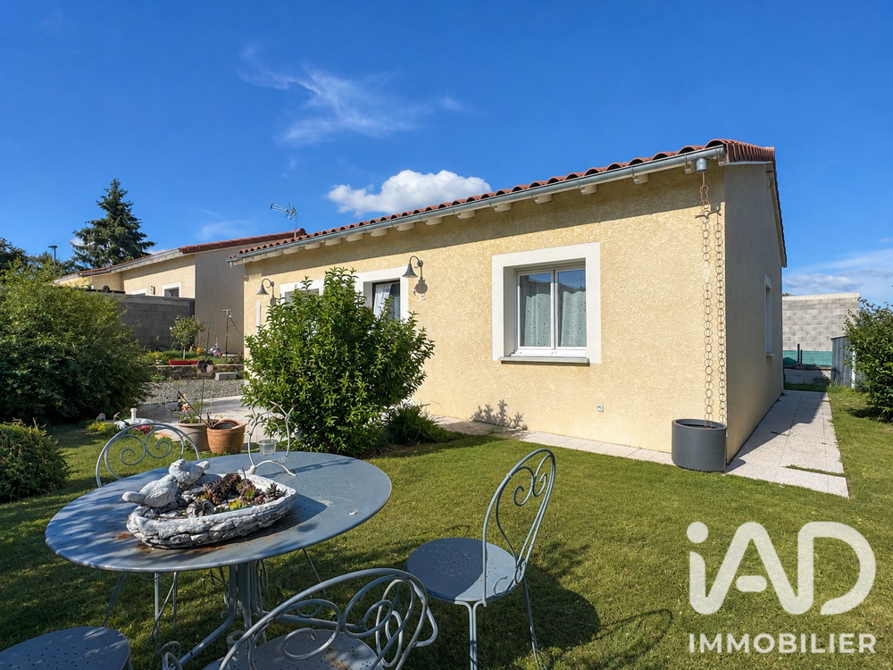 Vente Maison Vente Maison/villa 3 pièces Saint-vidal