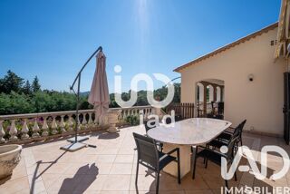  Maison à vendre 15 + pièces 585 m²