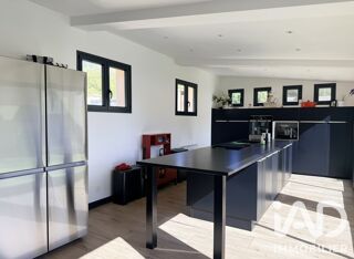  Maison à vendre 8 pièces 242 m²
