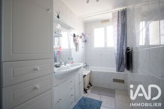  Appartement à louer 4 pièces 66 m²
