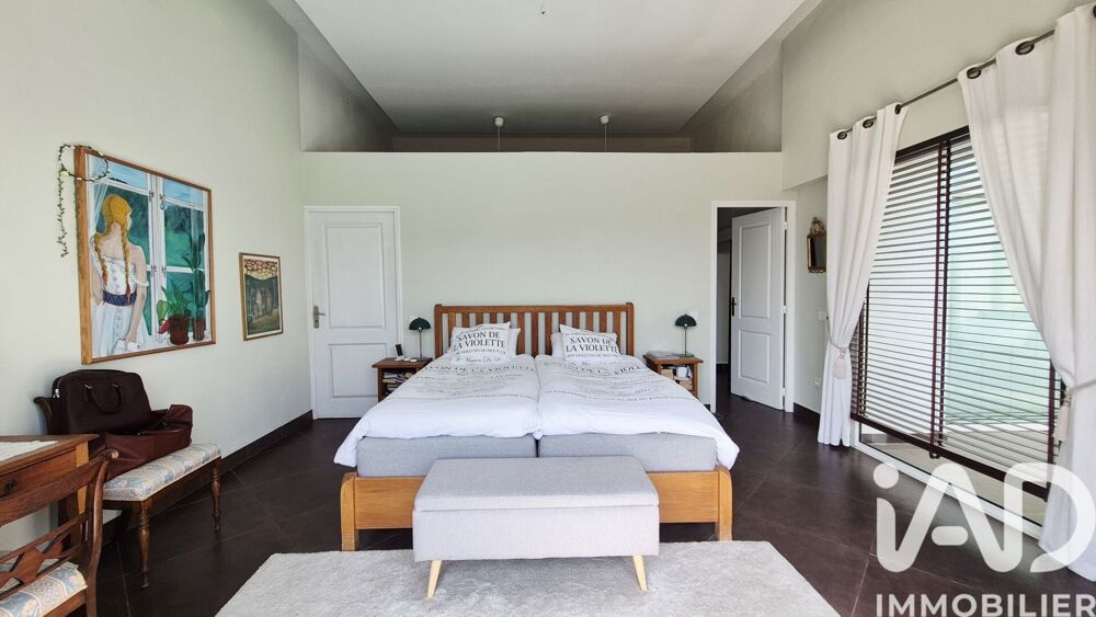 à vendre  Maison Gilette (06830)