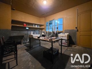  Parking / Garage à vendre 370 m²