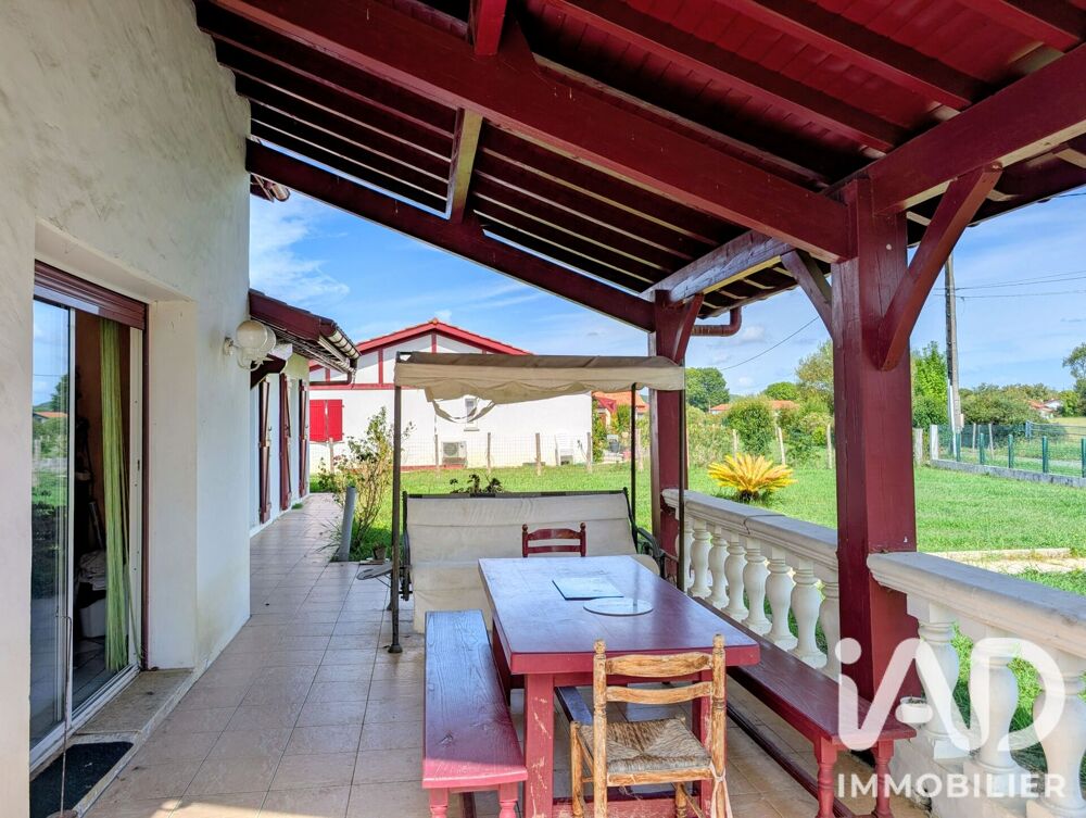 Vente Maison Vente Maison traditionnelle 6 pièces Larressore