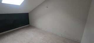  Appartement à louer 4 pièces 81 m²