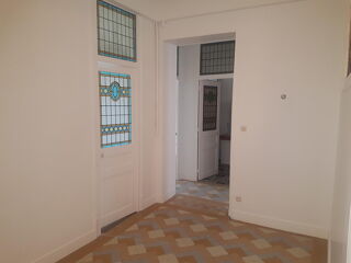 Appartement à louer 4 pièces 113 m²