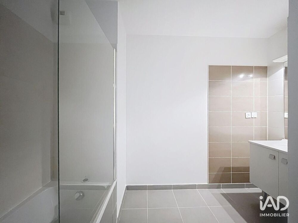 location Appartement - 3 pièce(s) - 69 m² Marseille 5